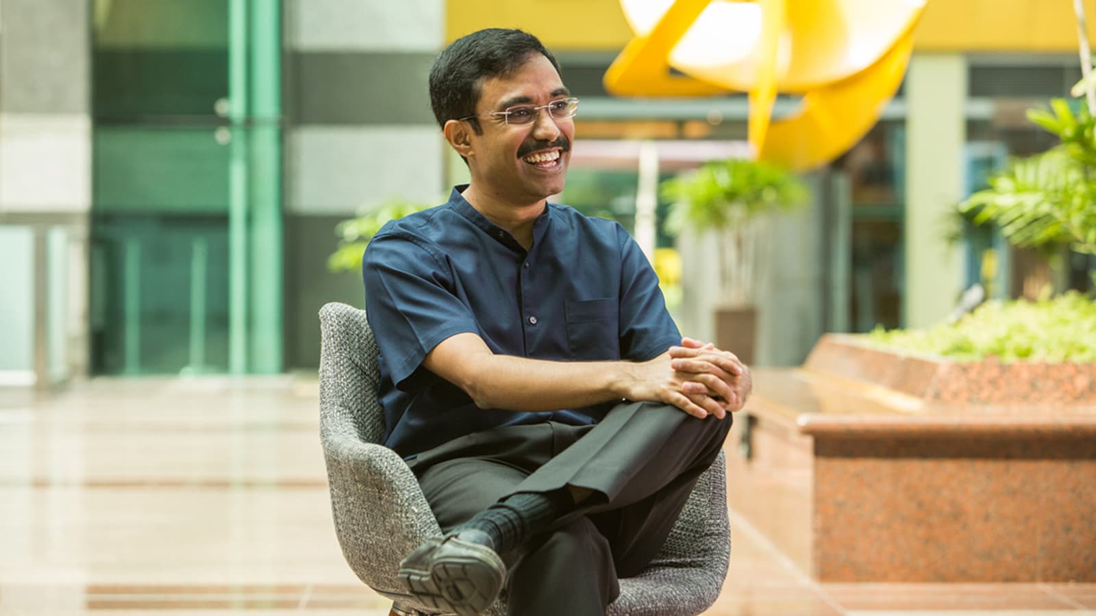 Dr Aaron Maniam